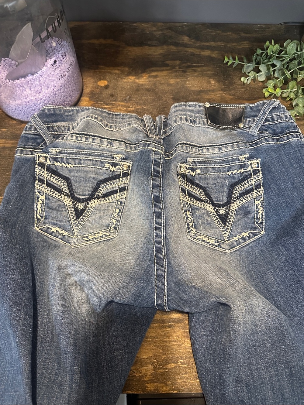 Two pair of Women’s size 18 capris like new - Picture 3 of 6